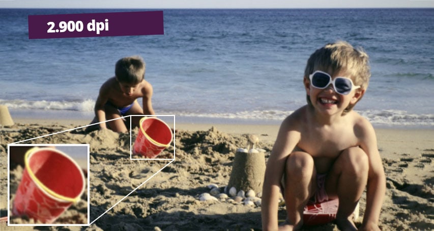 Diascan van kinderen aan het strand in Budget-kwaliteit